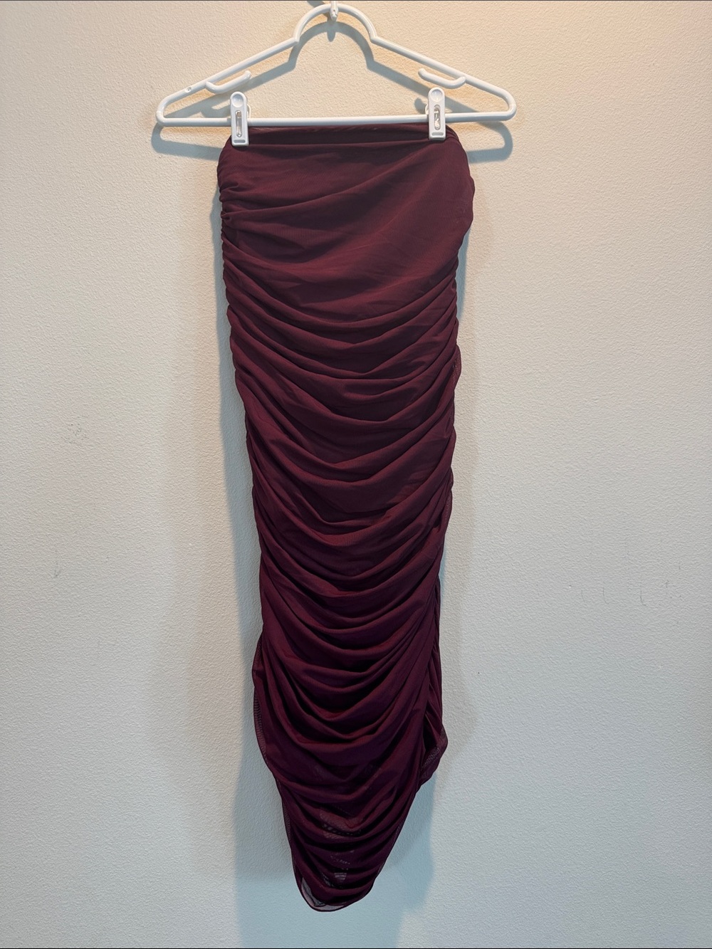 Express Strapless Ruched Midi Strapless Dress in Wine
